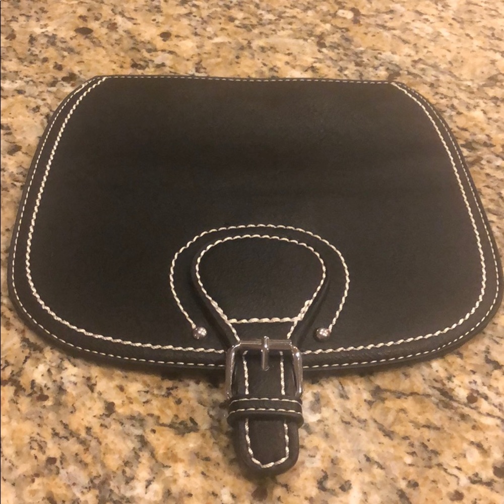 Magnolia and Vine Versa Flap